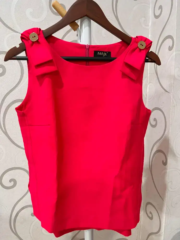 Baju Wanita Preloved – Kondisi Bagus & Siap Pakai