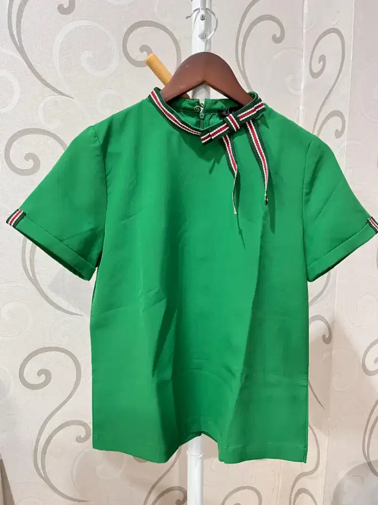 Baju Wanita Preloved – Kondisi Bagus & Siap Pakai