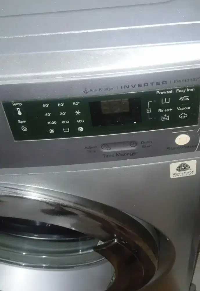 satset jual B U mesin cuci frontloading Electrolux kap 9kg,normal,nego