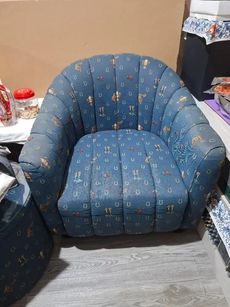 Sofa am chair 2 single + meja bulat