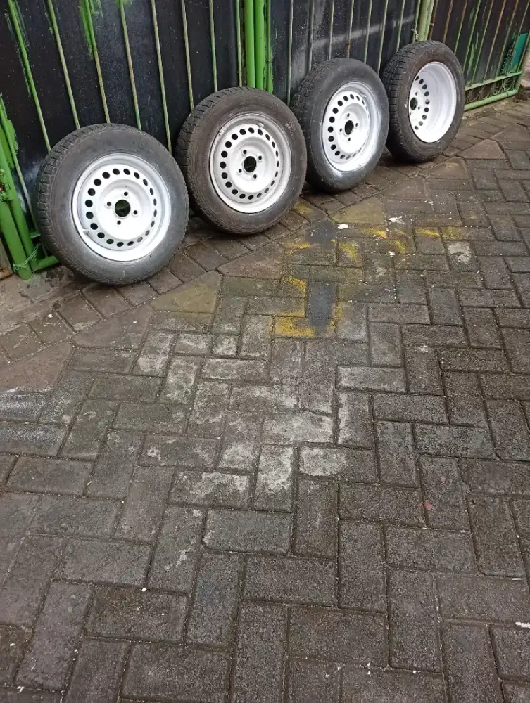 Velg  mulus retro r13 pcd 100 bonus ban