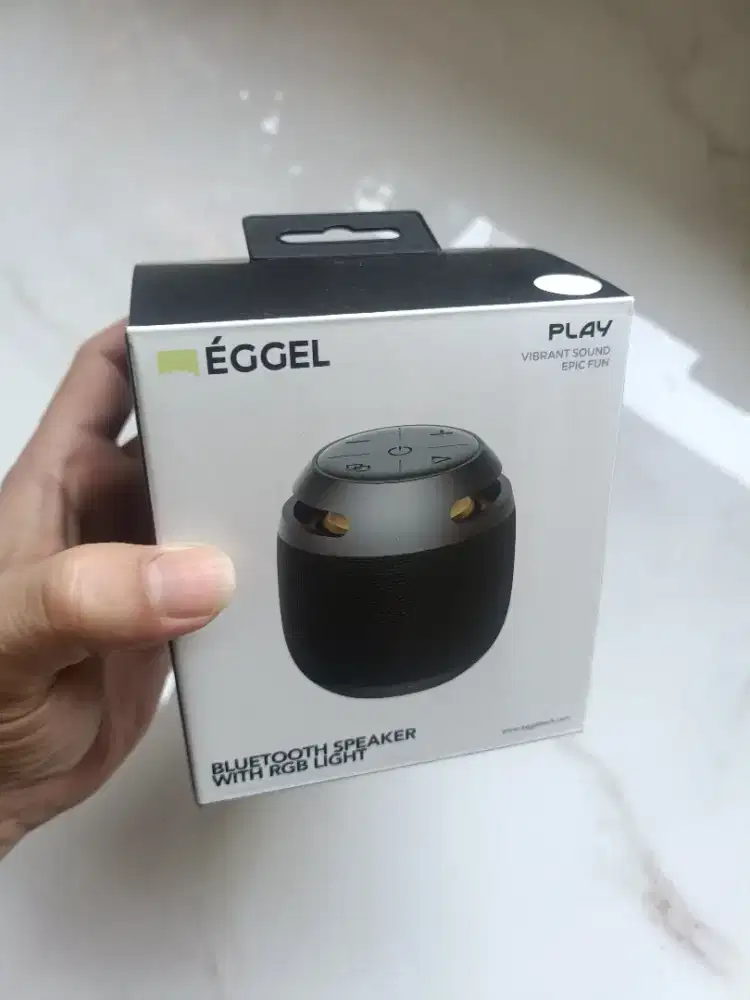 Eggel speaker bluetooth with RGB light