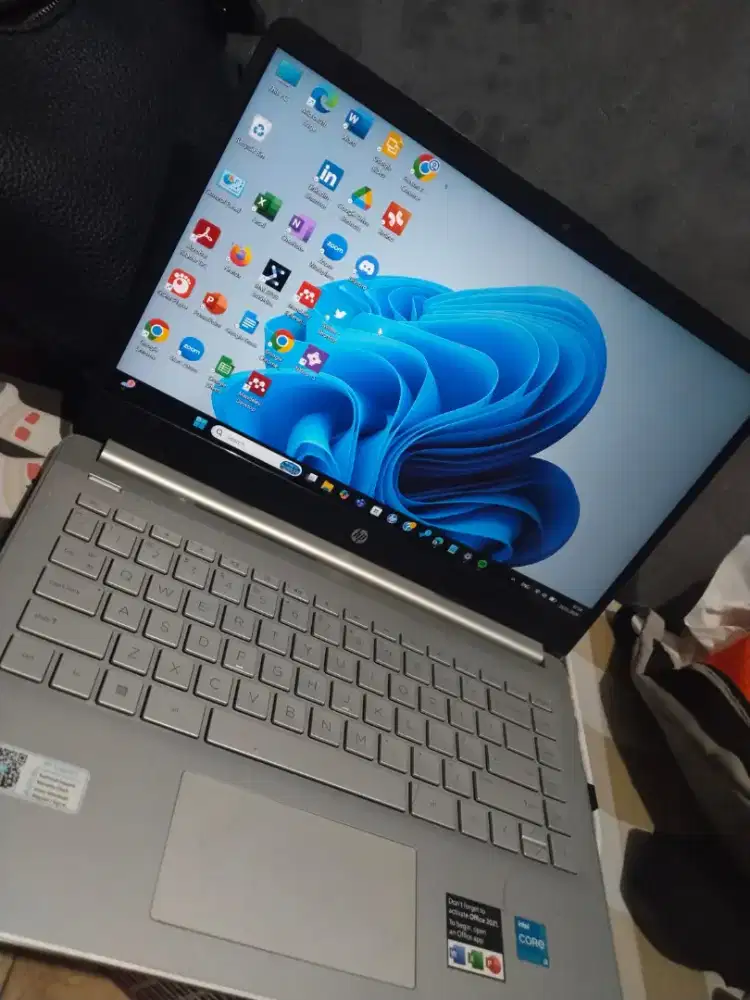 Laptop Hp tipe 14s-dq2xxx