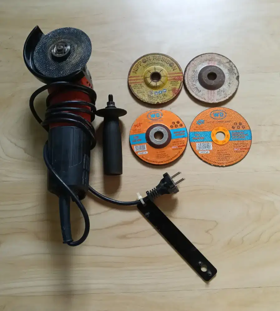 GERINDA LISTRIK MAKTEC TYPE MT91 A KONDISI NORMAL