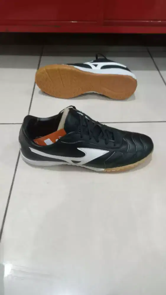 sepatu futsal kulit asli murah