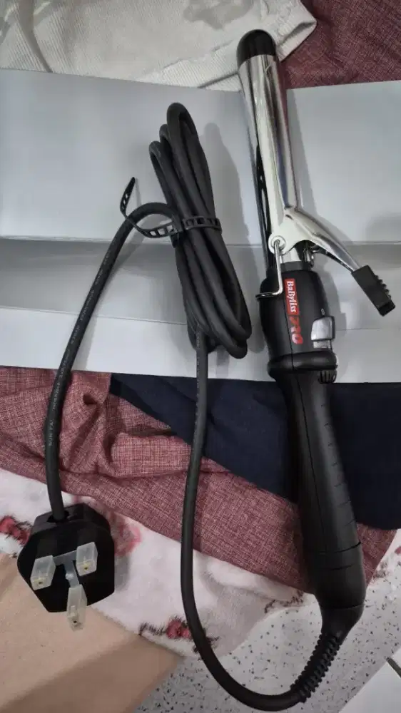 Catokan pelurus rambut