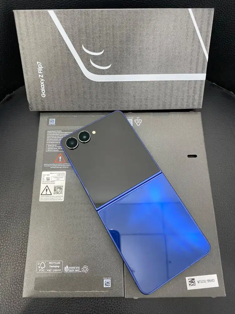 Samsung Z Flip 7 5G , Navy , 12/256GB