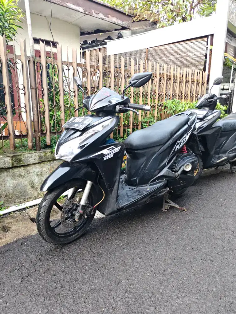 Vario 125 kumplit