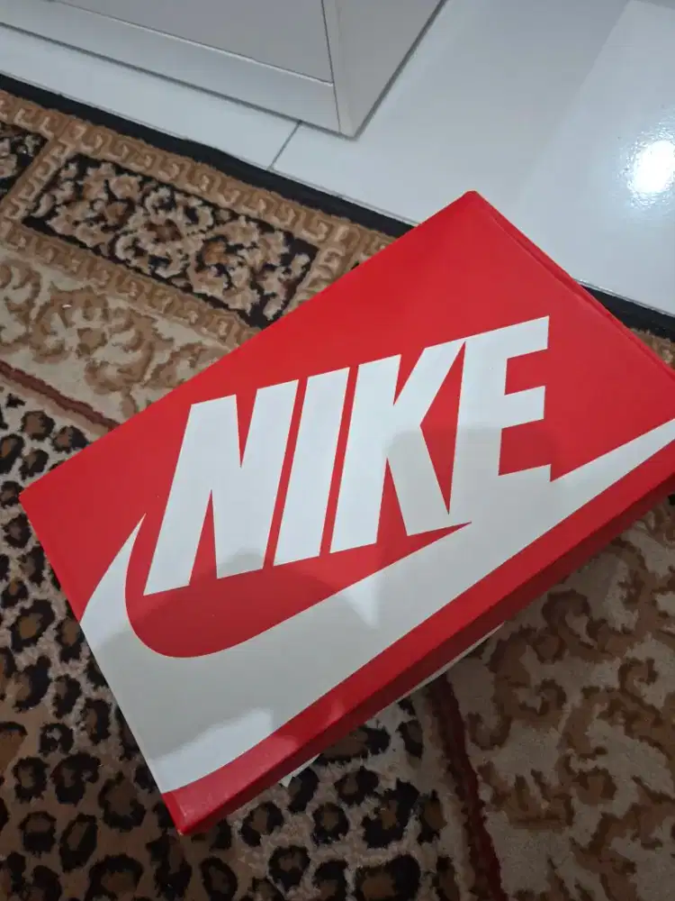 Di jual sepatu baru nike V2K original