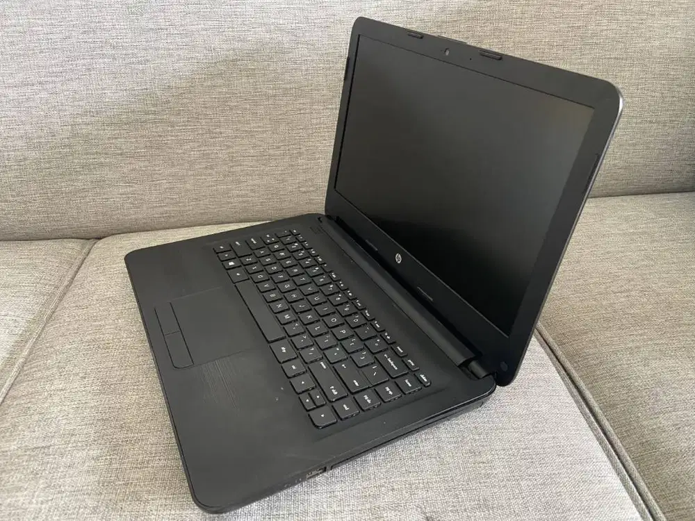 Laptop HP 14 - AM517TU Processor Intel Celeron RAM 4GB SSD 128GB GPU