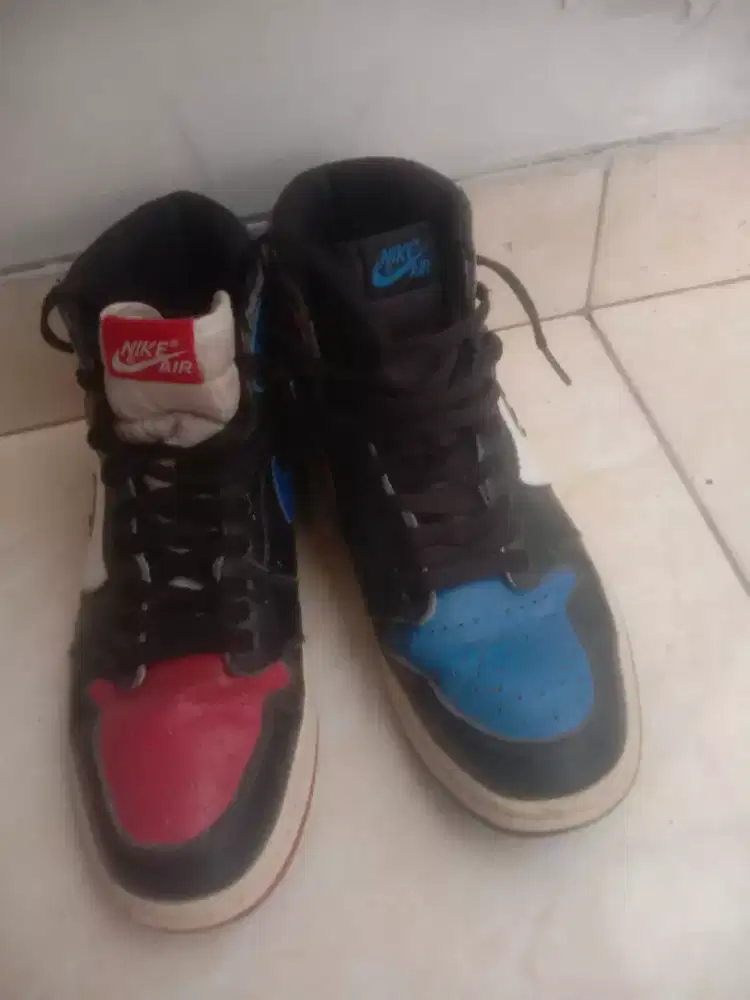 sepatu basket Nike Air Jourdan