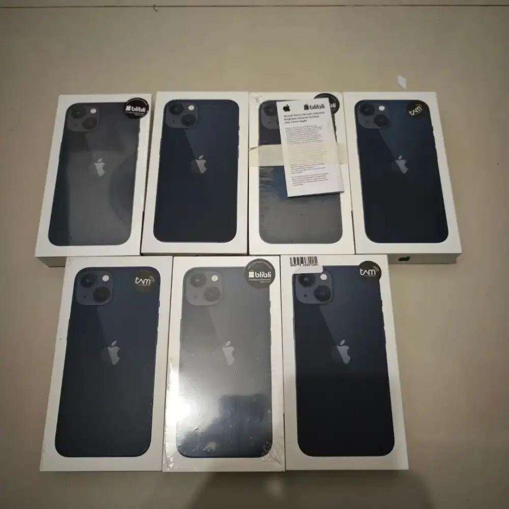 IPHONE 13 128 GARANSI RESMI IBOX 1 TAHUN NO REPACK