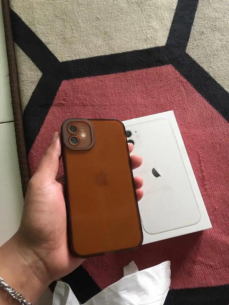 IPHONE 11 64GB WHITE EX IBOX MULUS NO MINUS