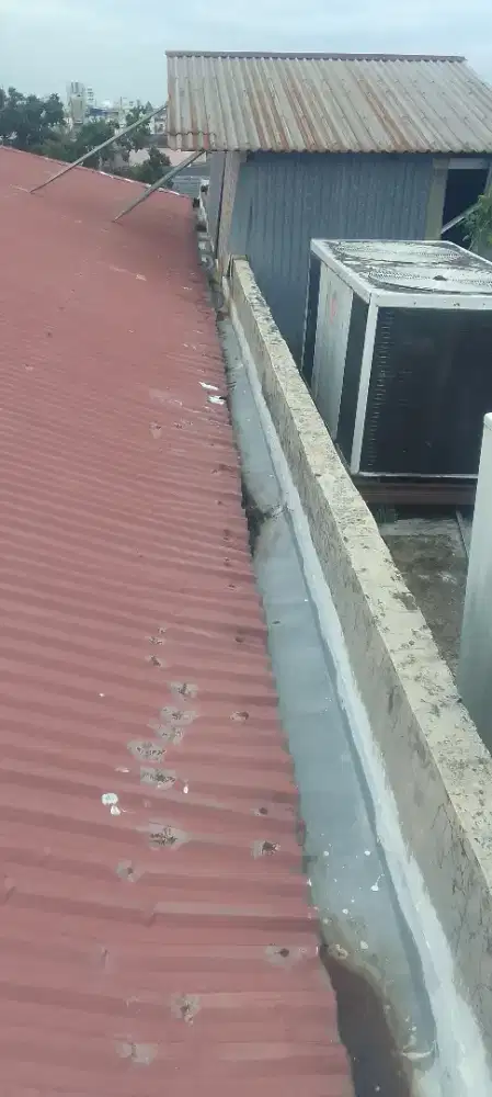 Pemasangan talang air