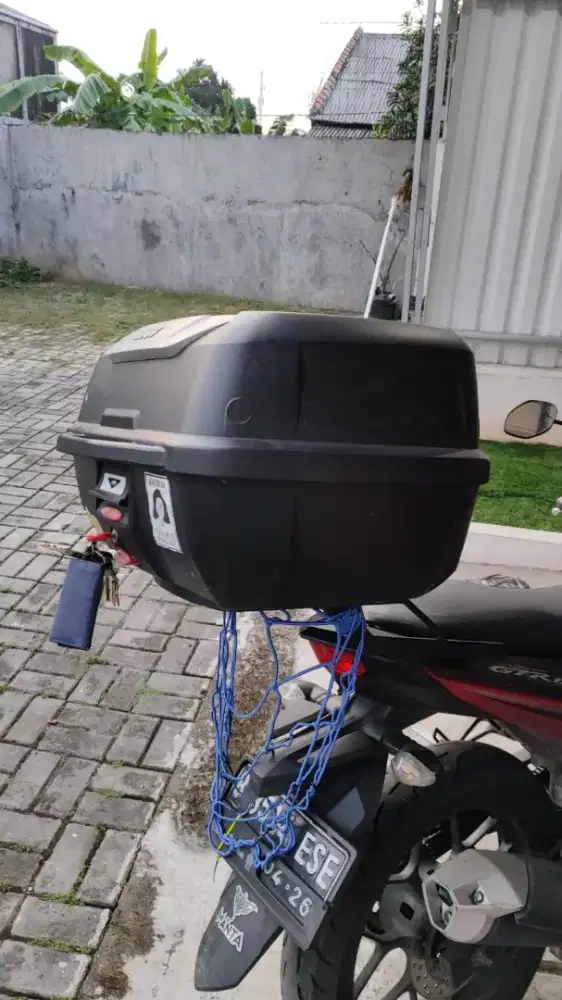 BOX GIVI E4 3 + Baseplate