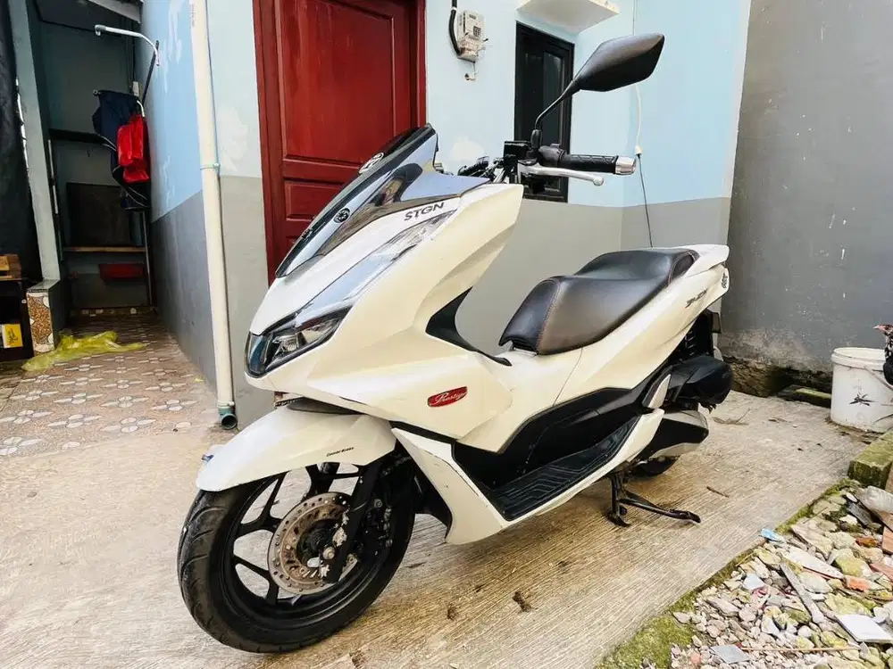 HONDA PCX 160 CBS 2022 PUTIH, KM.45RB , PAJAK PANJANG. PLAT F SUKABUMI