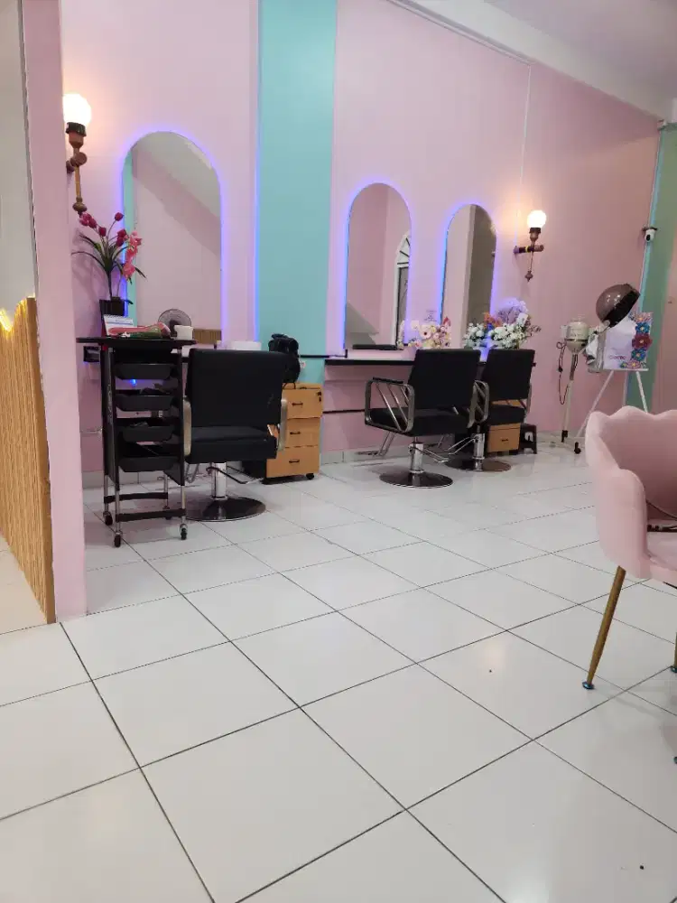 Di Cari Karyawan untuk salon hair dan beauty