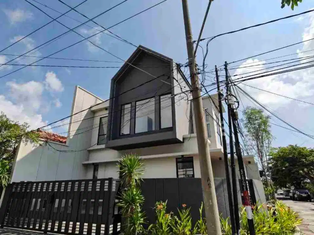 Baru Gress‼️Rumah Scandinavian Babatan Pantai Hook