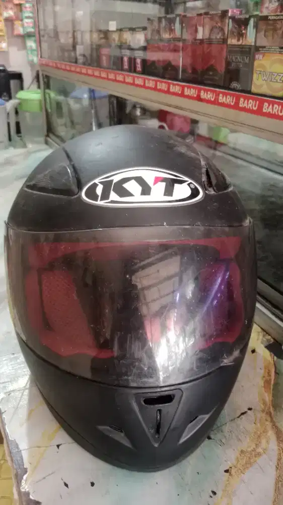 Helm KYT full face