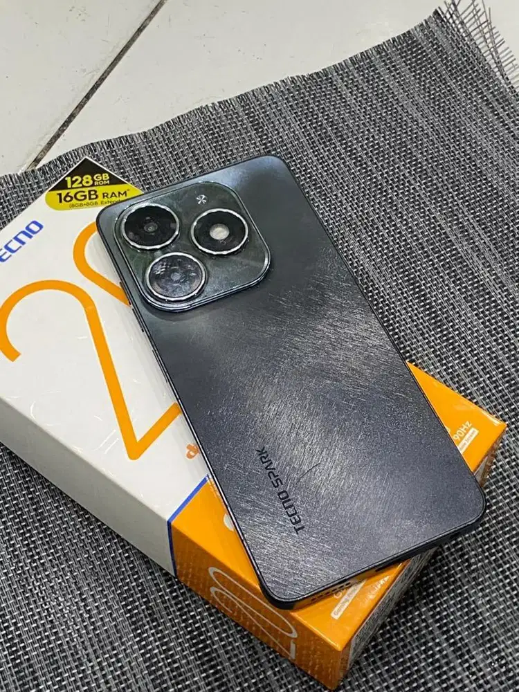 tecno spark 20 8/128 fullset