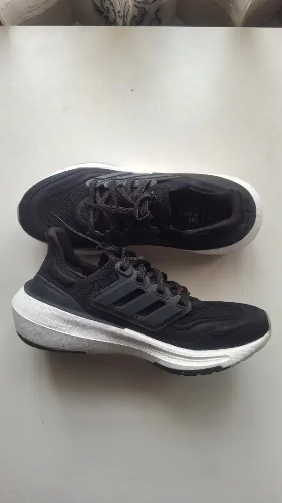 Sepatu Adidas Ultraboost Light Women Original