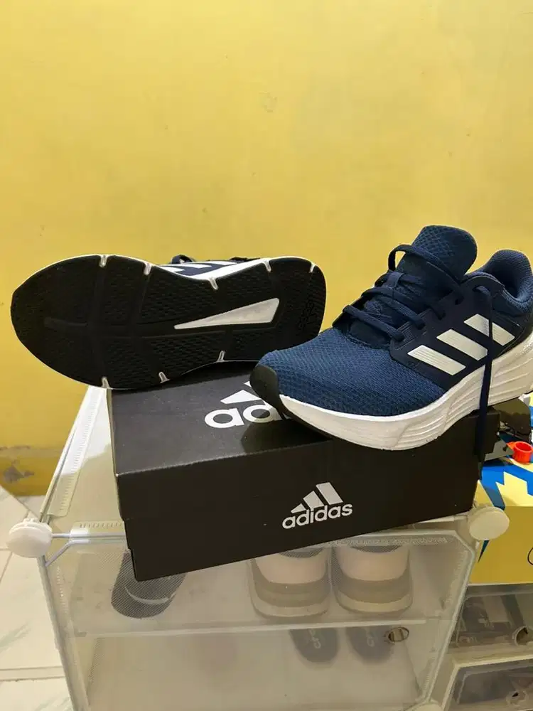 Sepatu Running Adidas Galaxy 6