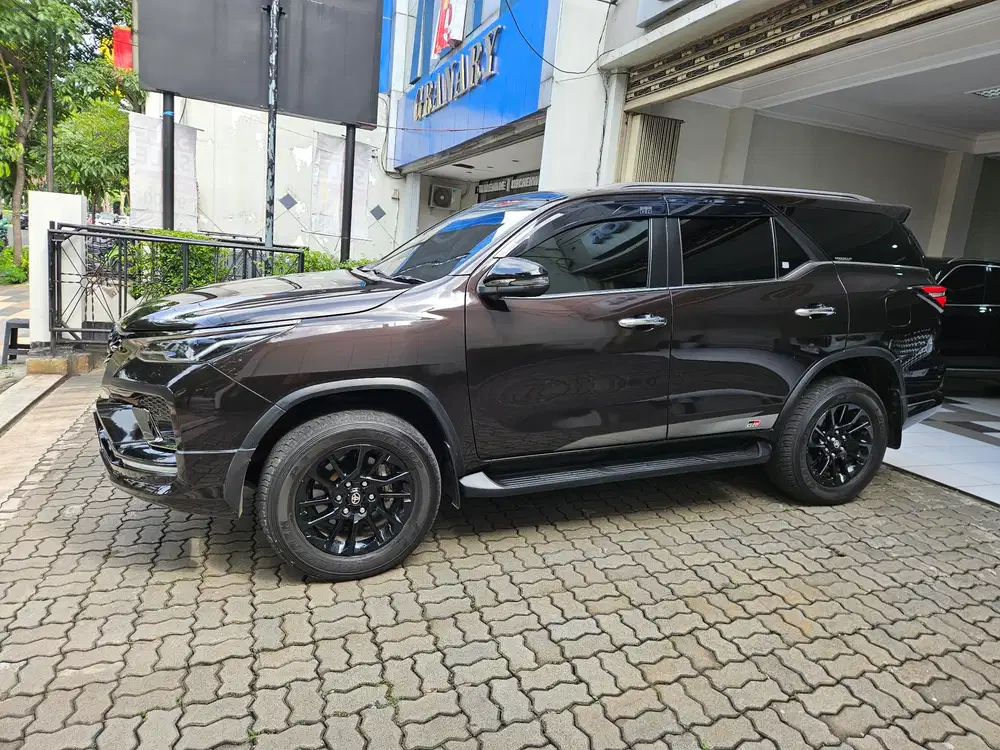 Toyota Fortuner GR 2022 Istimewa Siap Pakai