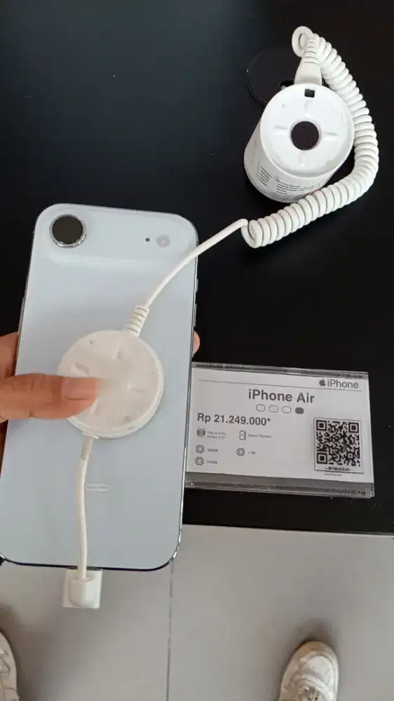 IPHONE AIR 256 RESMI IBOX READY BANYAK