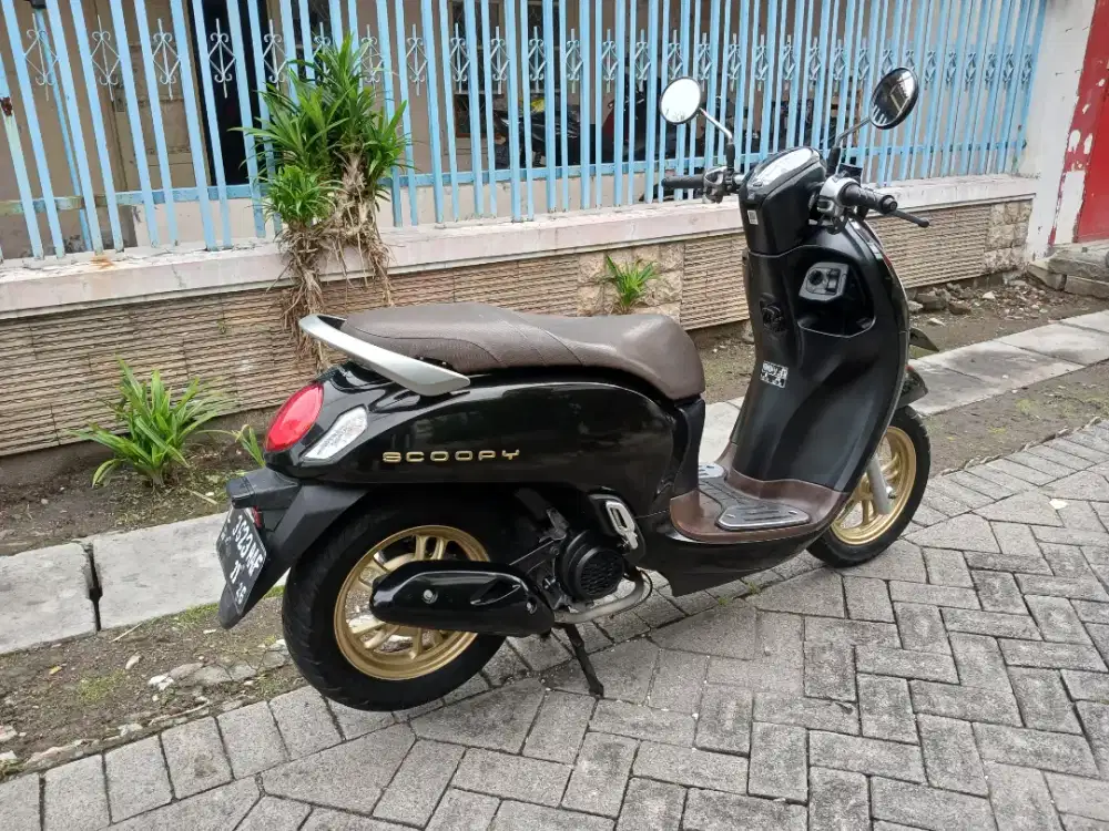 Honda scoopy kyelees 2021 kondisi sgt bagus samsat ketintang