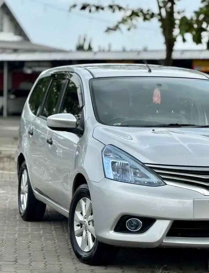 Nissan Grand Livina SV 2014 Automatic Istimewa