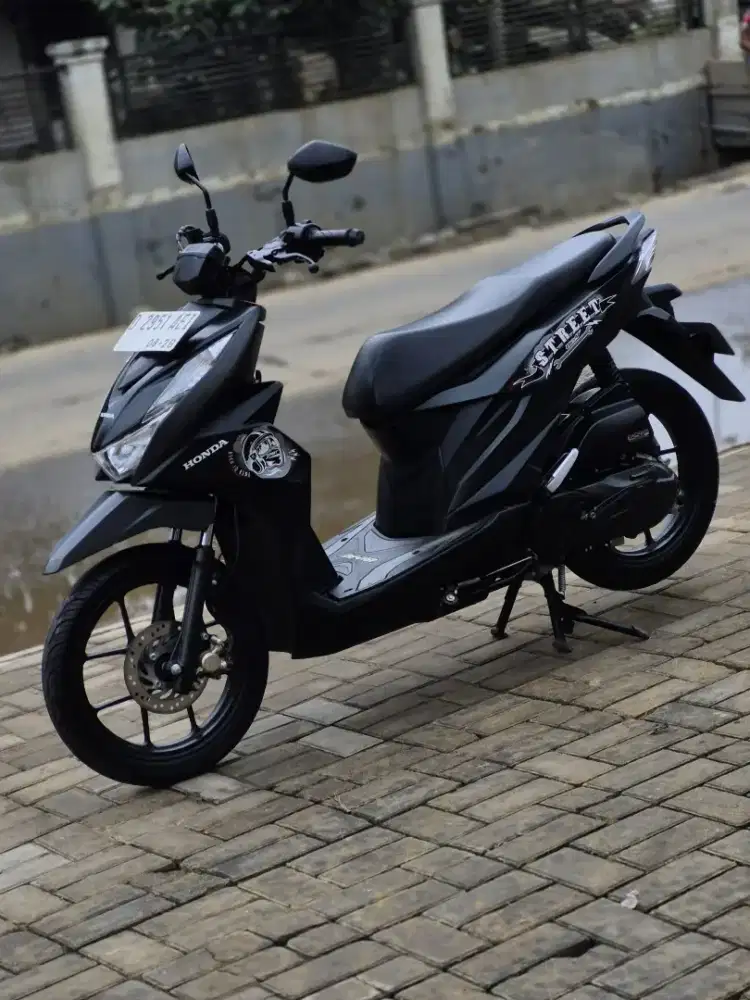 HONDA NEW BEAT STREET 2023 KM 29RB
