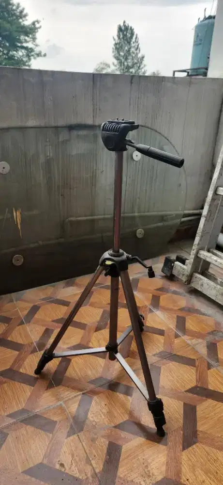 Tripod Kamera DSLR/Mirrorless Kokoh - Tinggi Max ±1.5m (Second)