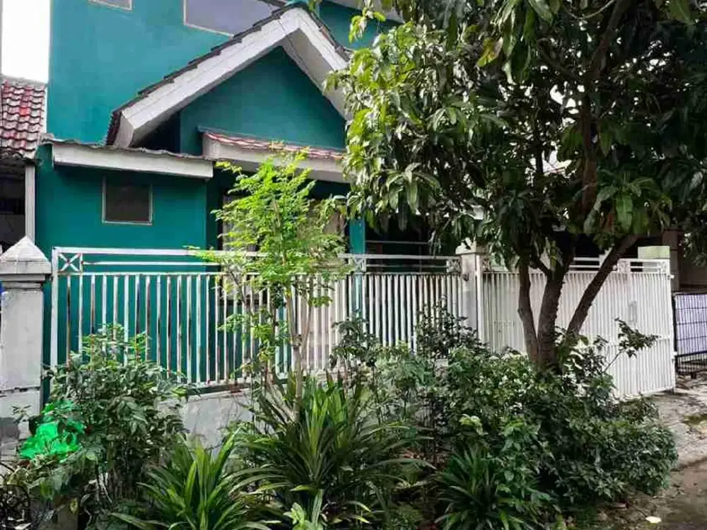 rumah bagus ,, 1 1/2 lantai
