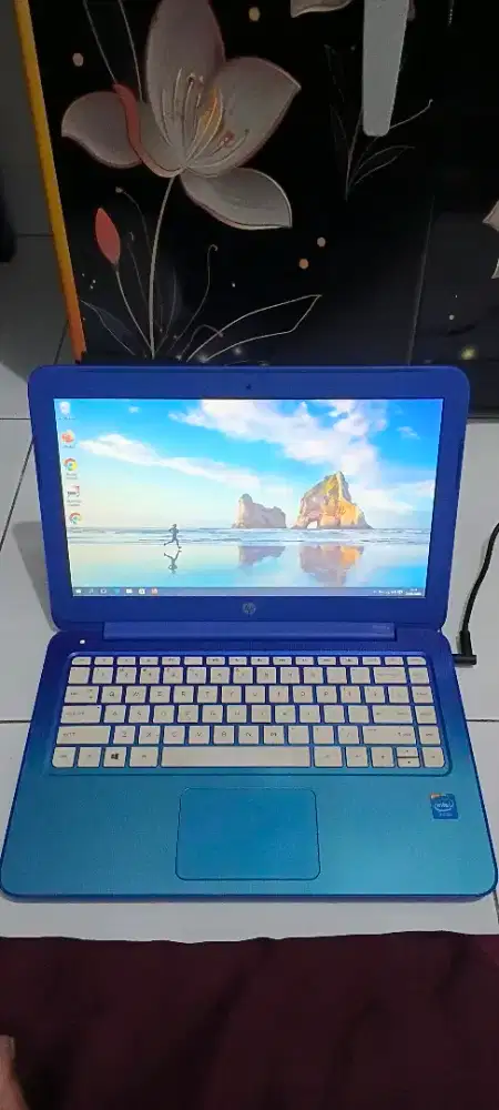 Laptop ringan Hewlett - Packard HP stream notebook PC 13