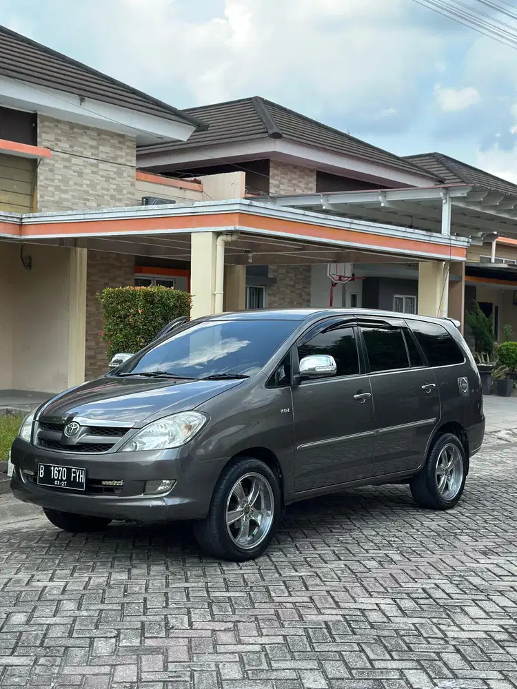 Toyota Kijang Innova 2007 Bensin