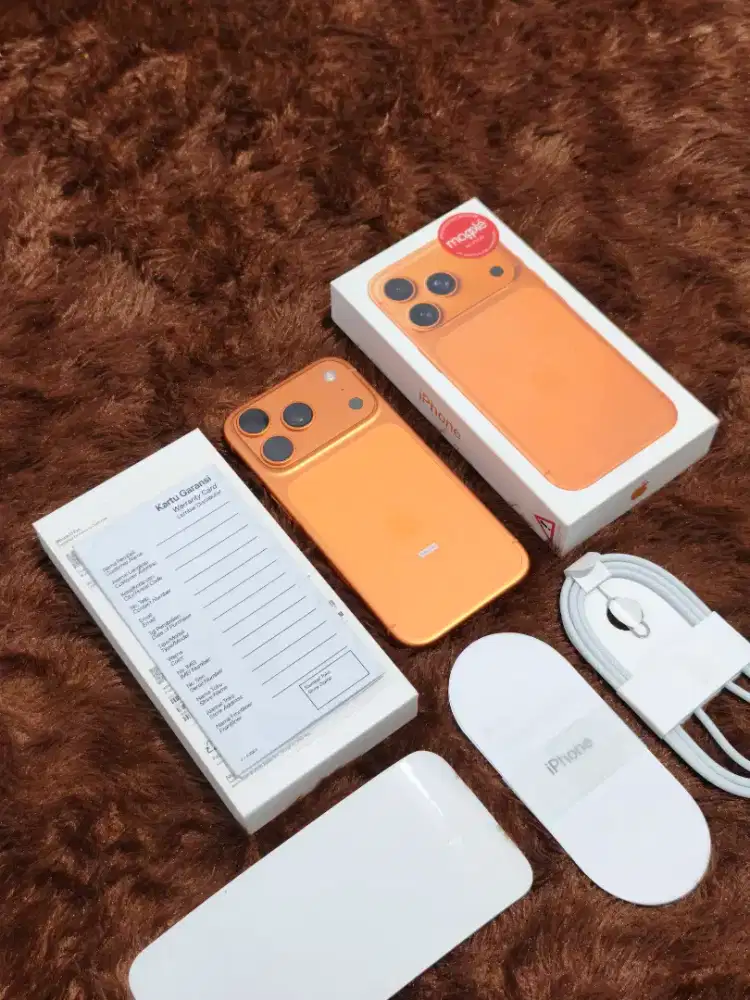iPhone 17 Pro 256GB Garansi Resmi 1 Minggu Pakai - Cosmic Orange