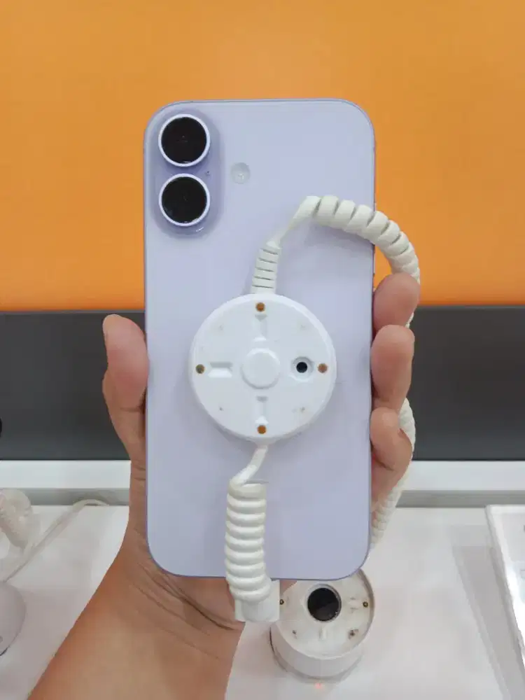 iPhone 17/ Urban Republic