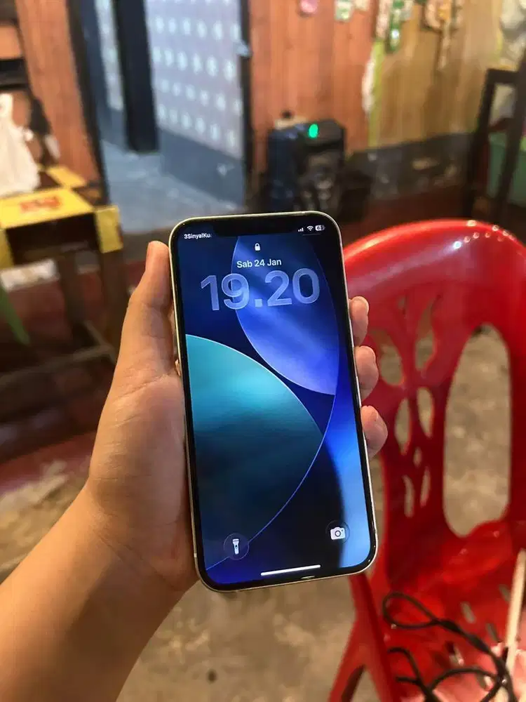 IPHONE 12 64 white inter