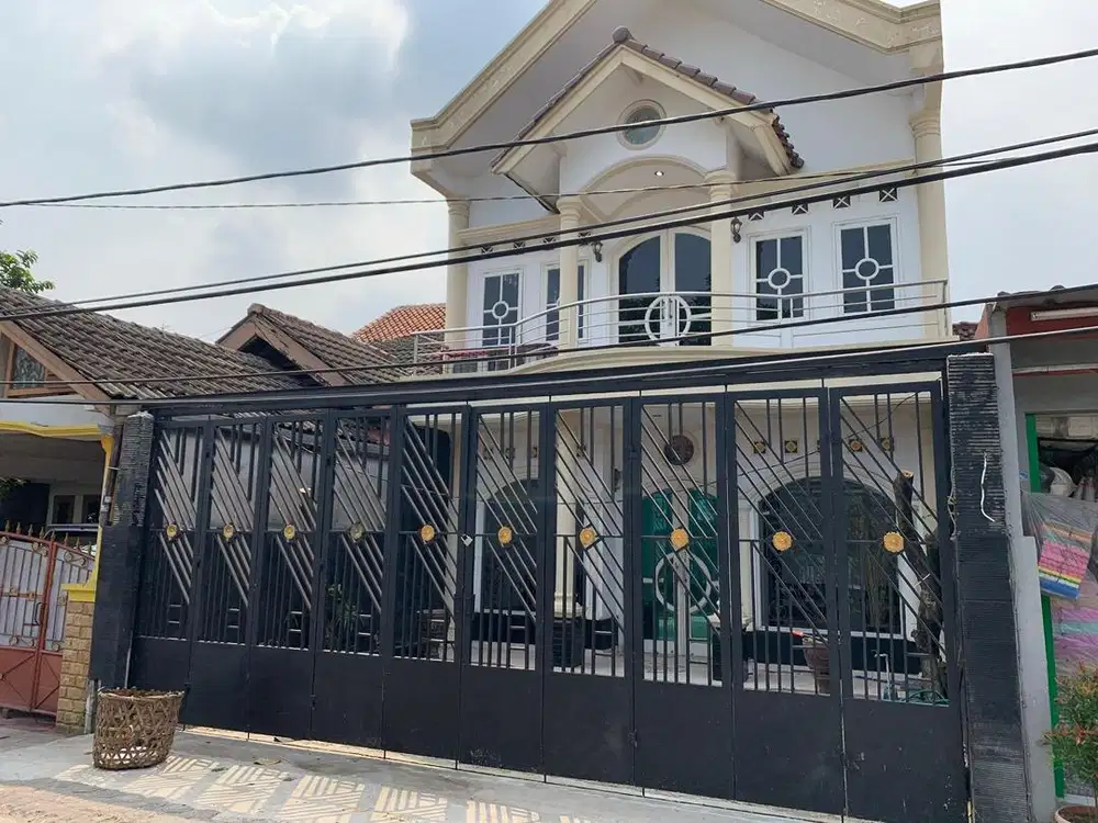 DIJUAL RUMAH 2 LANTAI JALAN PROKLAMASI DEPOK