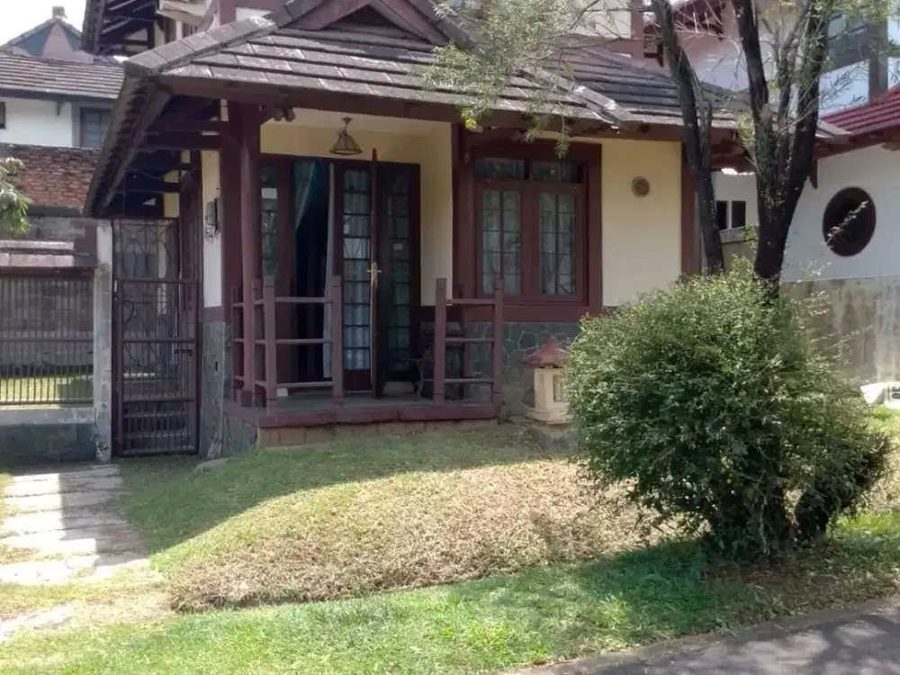 Dijual Rumah 2 Lantai Sakura 2 Sentul City LT 150 SHM 2 Kamar Tidur Harga Nego sampai jadi