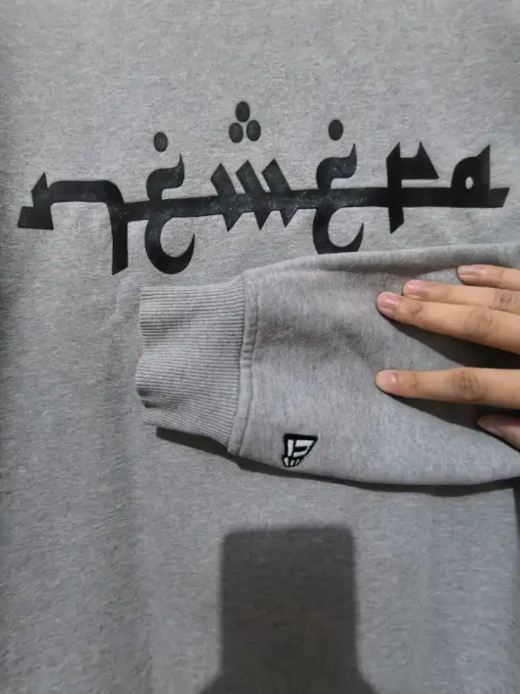 New Era Crewneck Sweater tidak nba mlb uniqlo zara h&m vans