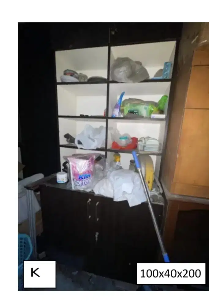 Lemari kayu serbaguna