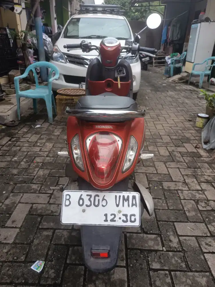 Scoopy tahun 2015, tangan pertama