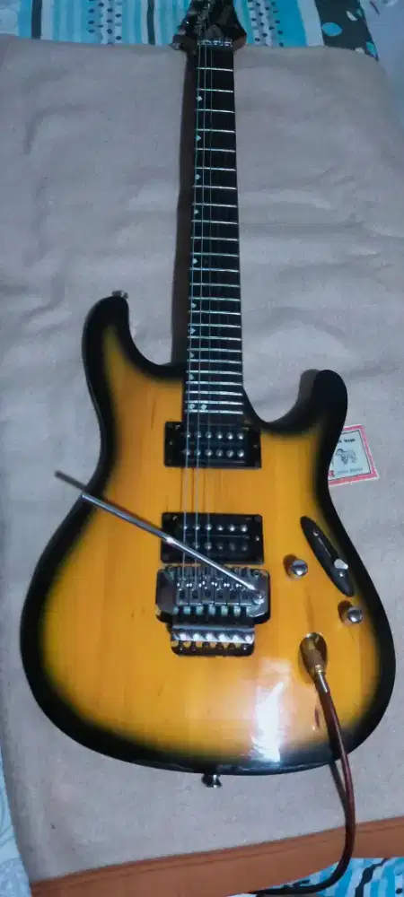 Gitar Elektrik listrik Ibanez