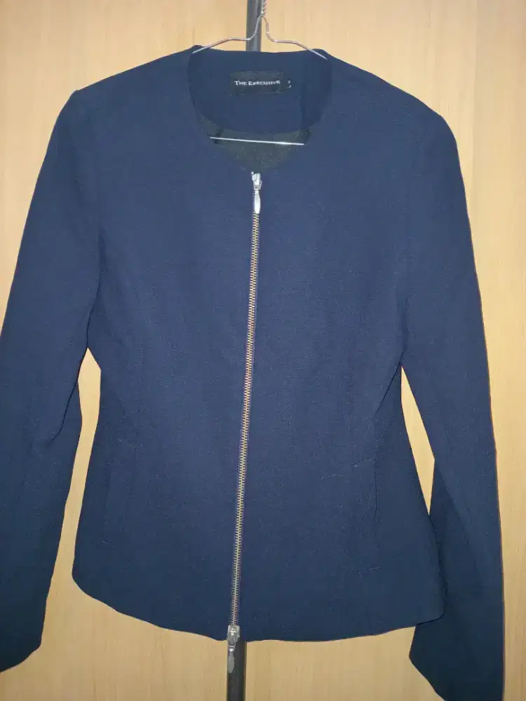 Blazer The Executive almost new biru dongker