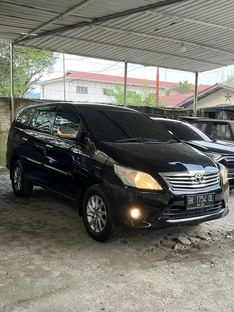 Toyota Kijang Innova 2012 Bensin