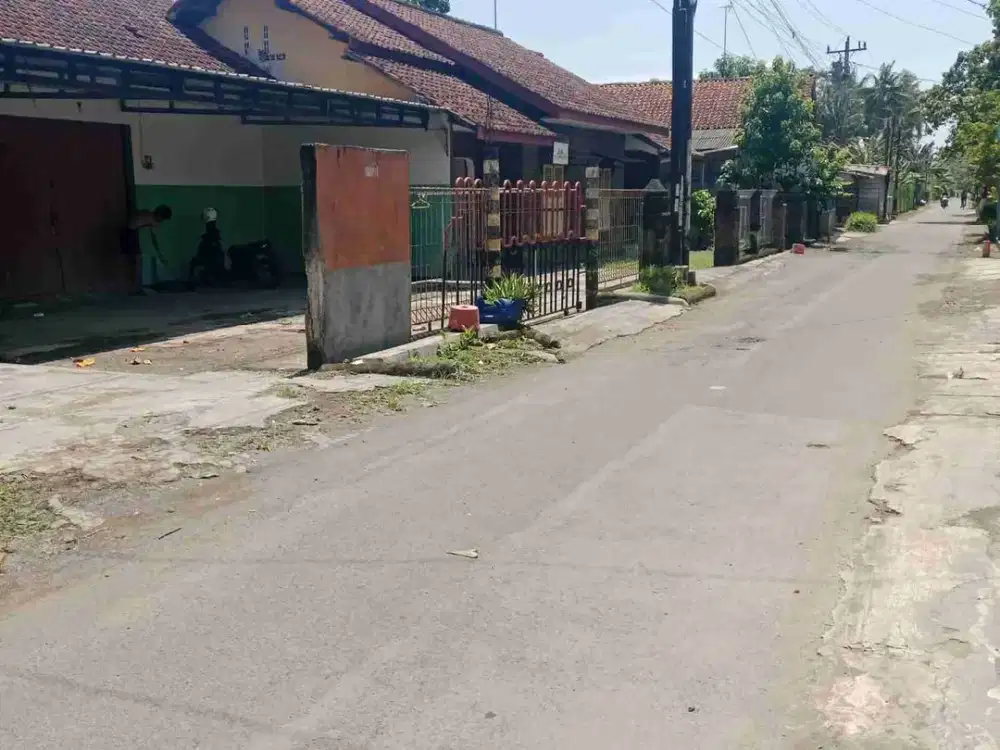 RUMAH DAN USAHA KONTRAKAN DEKAT PABRIK SEMEN CILACAP