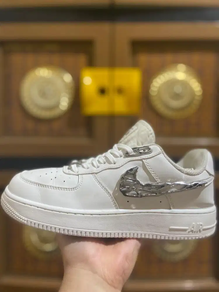 Dijual sepatu Nike Air Force 1 Low Molten Metal Size 40,5