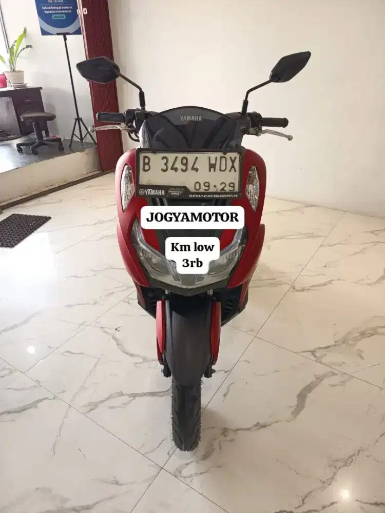(A) Yamaha Lexi LX 155 Tahun 2024