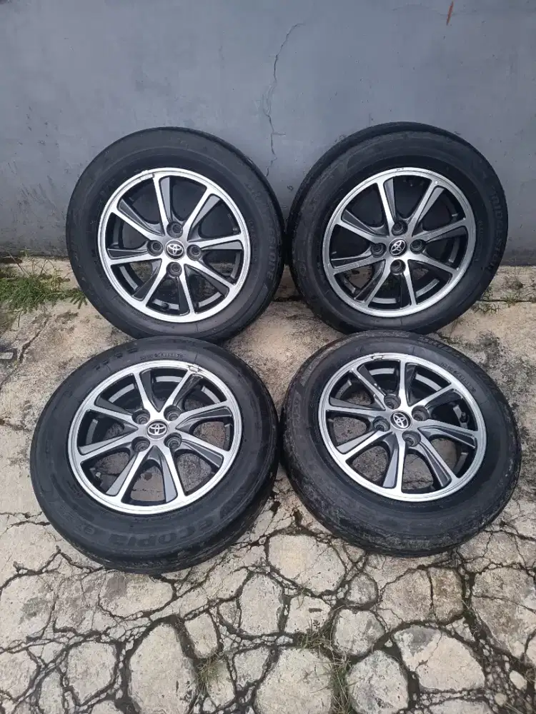 DIJUAL VELG TOYOTA CALYA ORI TAHUN 2017